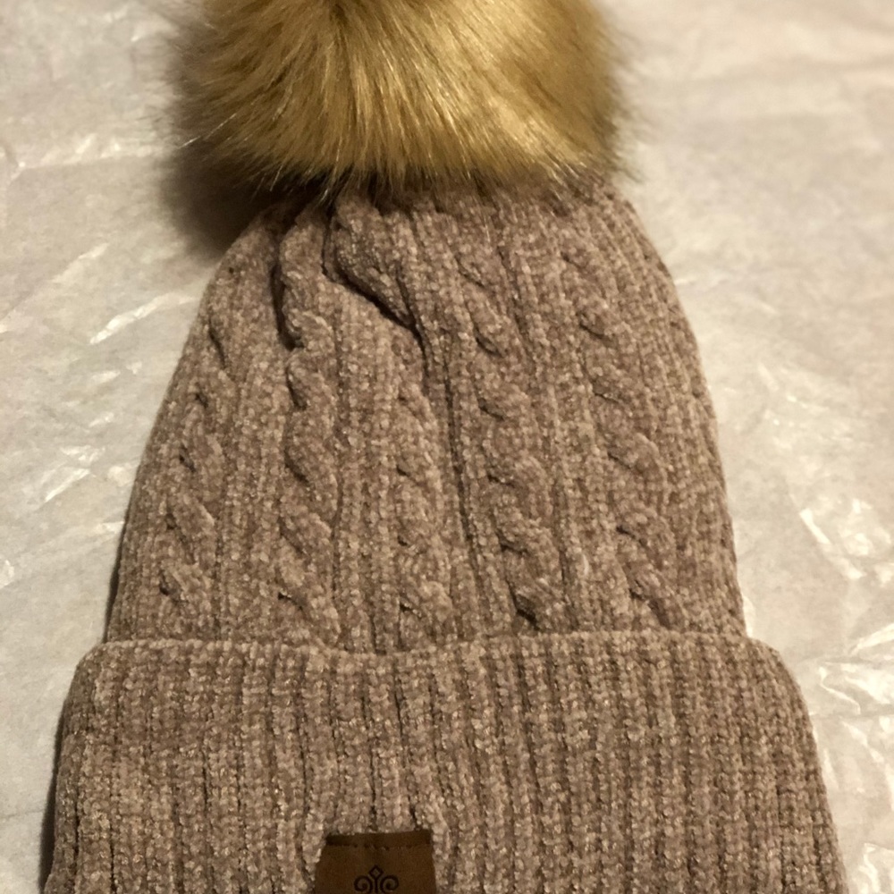 Page One Sweater cap